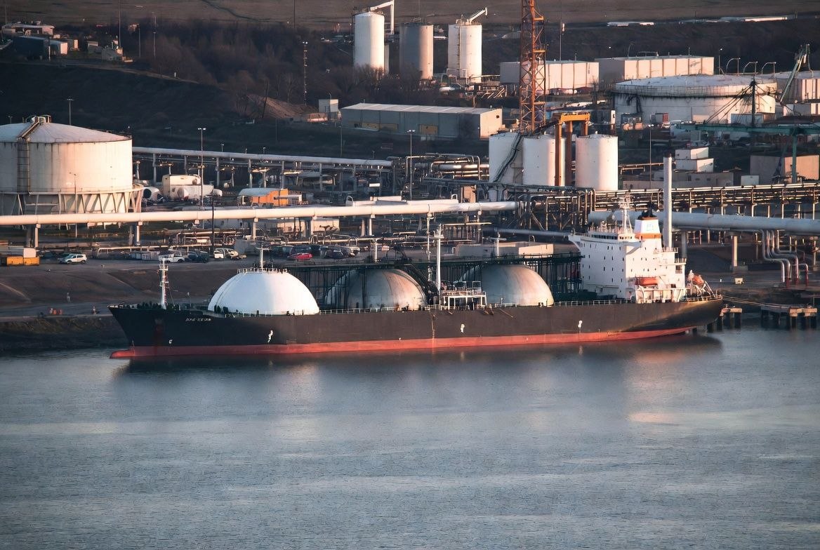 Nachrichten zu Erdöl, Gas und Energie vom 4. Juni 2026: EIA-Daten, Prognose bis 2027, OPEC+ am 7. Juni, Kerosin, LNG und Strommarkt
