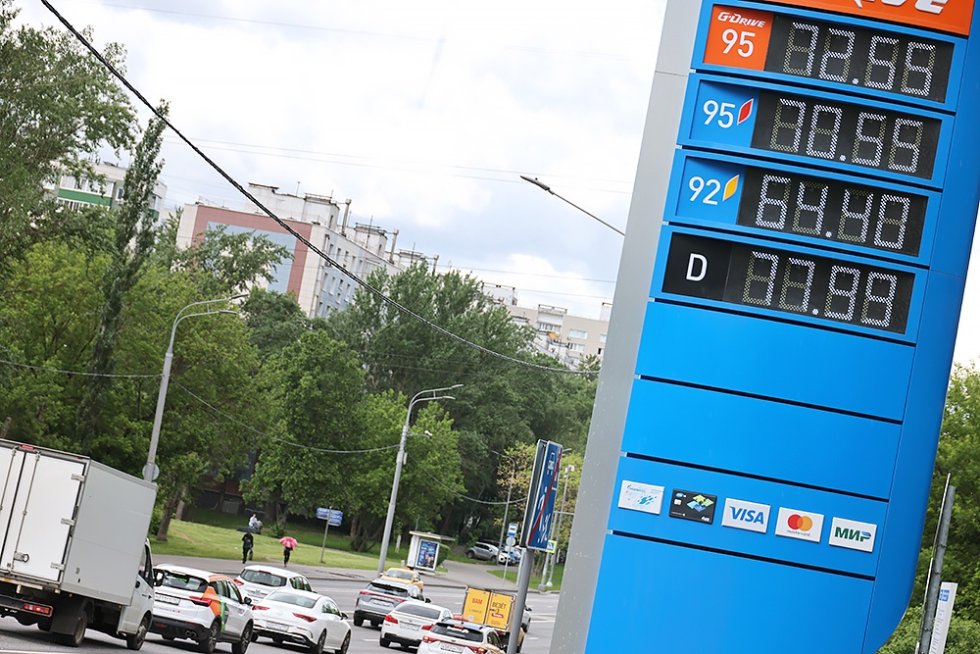 Warum beschleunigt sich der Anstieg der Benzin- und Dieselpreise? Erklärt von Experten der "RG"
