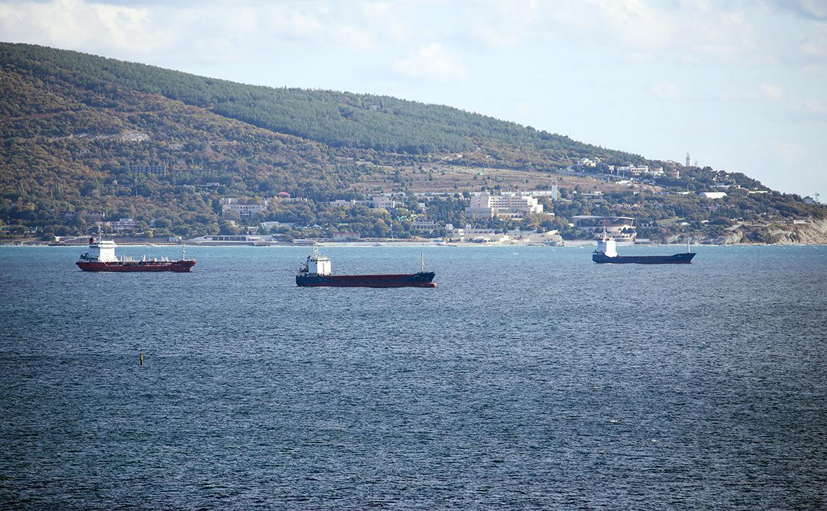Der Export von russischem Öl auf See ist um 2,5 % aufgrund von Hafenangriffen gesunken.